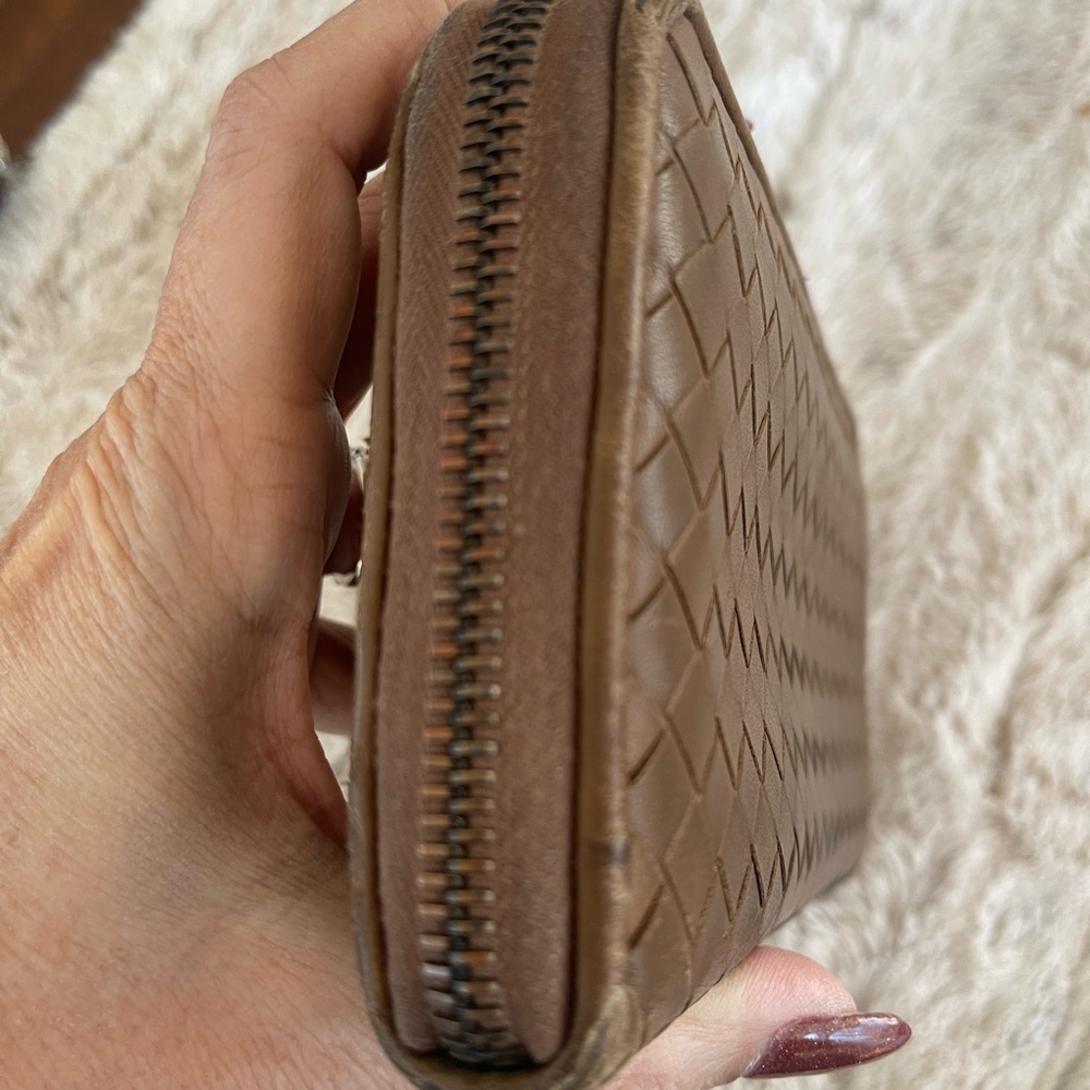 Bottega Veneta Brown Intrecciato Zip-around Leather Wallet - Picture 3 of 11